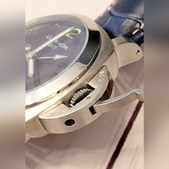 Panerai Luminor GMT with Blue and Silver Accents - Picture 6 of 14